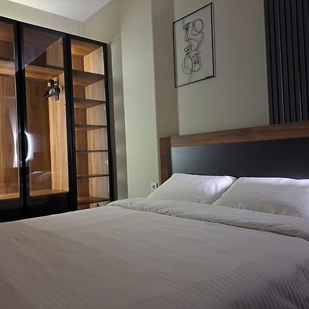 Anika Luxury Apartment At Diamond Center Skopje Luaran gambar
