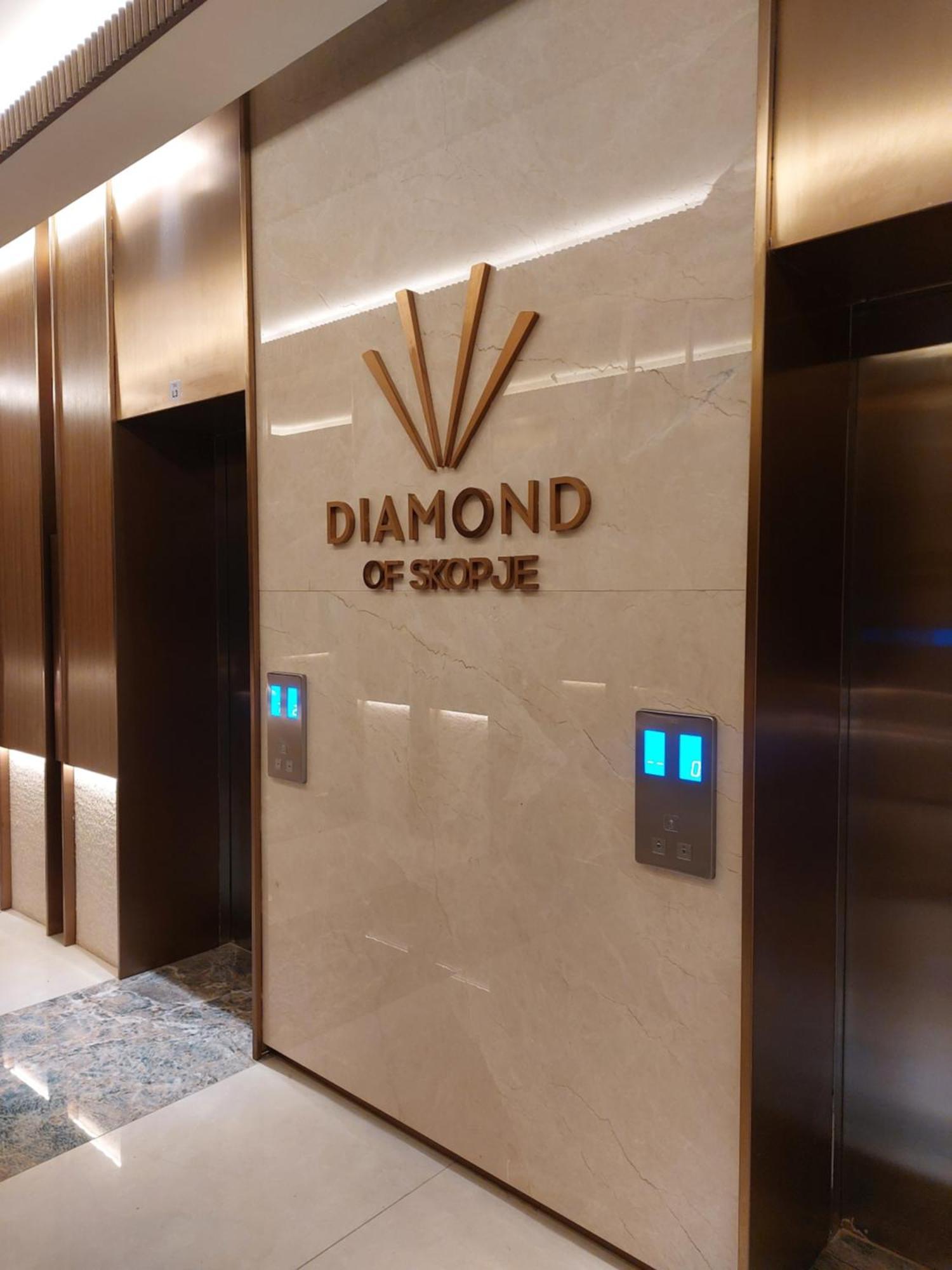 Anika Luxury Apartment At Diamond Center Skopje Luaran gambar
